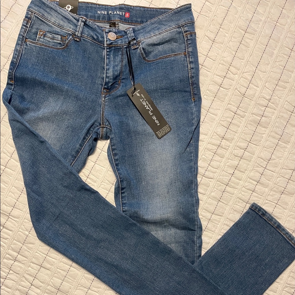 NWT Nine Planet Skinny jeans size 5.